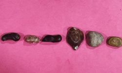 الإطاحة بمهربي آثار بحوزتهما قطع تعود لعصور قديمة في الديوانية